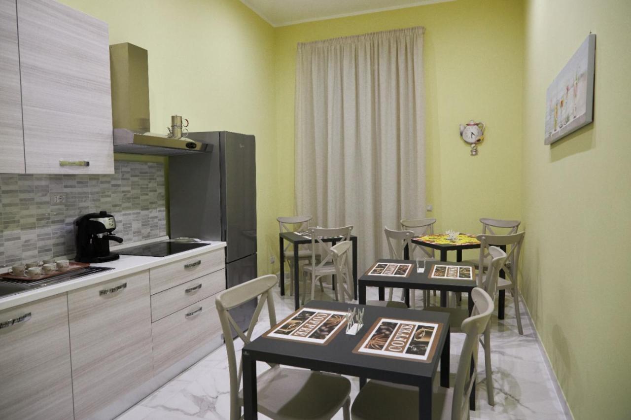 B&B Dint 'O Core E Napule Naples Extérieur photo