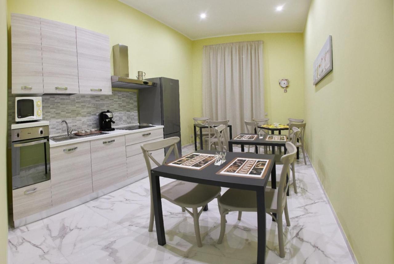 B&B Dint 'O Core E Napule Naples Extérieur photo