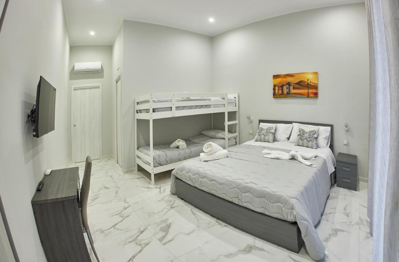 B&B Dint 'O Core E Napule Naples Extérieur photo